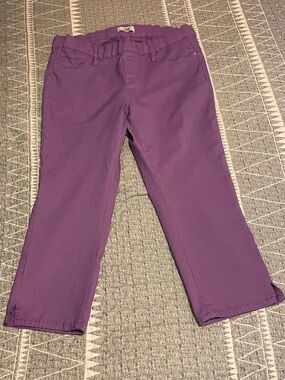 YMI  Purple Stretch Capri Pants
